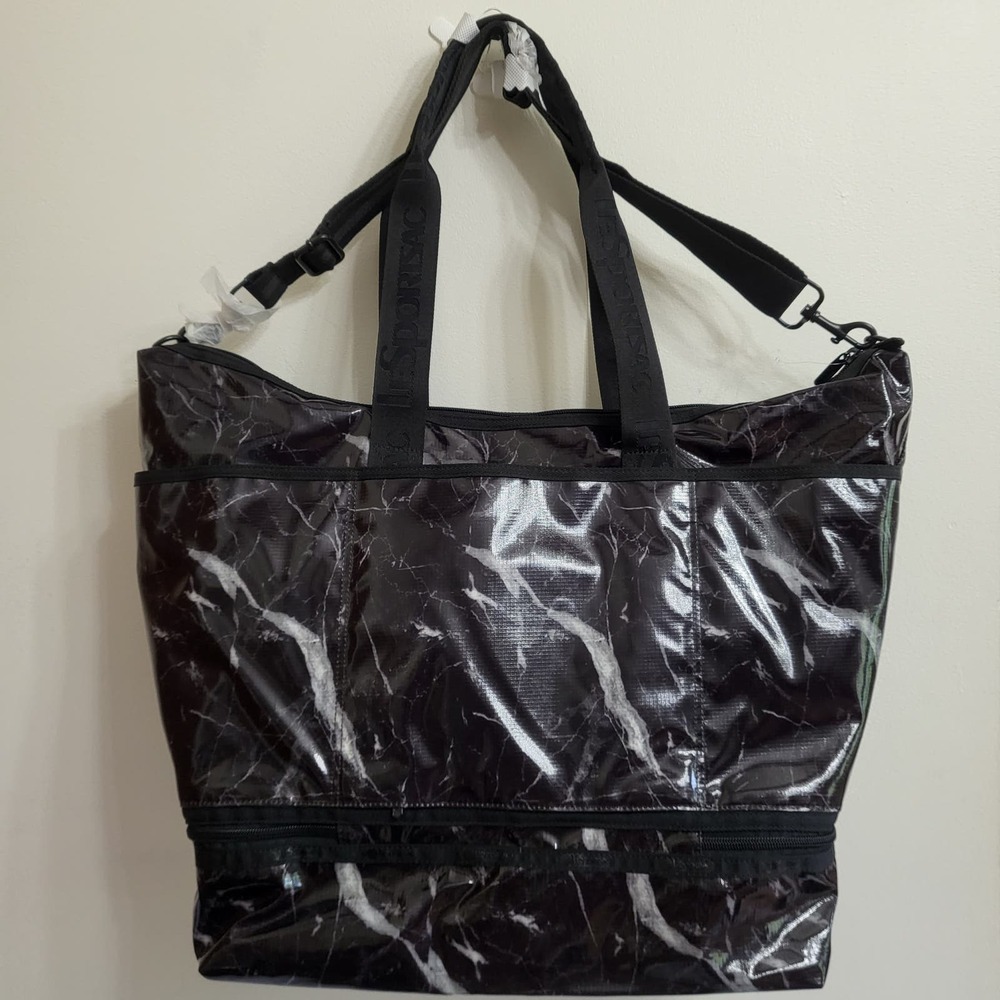 Lesportsac Dakota Deluxe Weekender Bag
